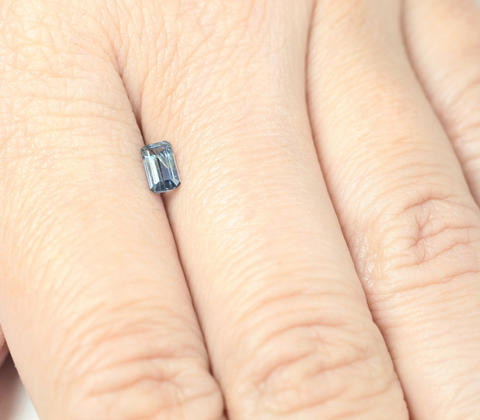 Редкая синяя шпинель 0,51 карата