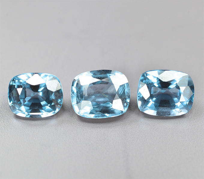Редкий набор из 3 синих шпинелей высокой чистоты 1,7 карата