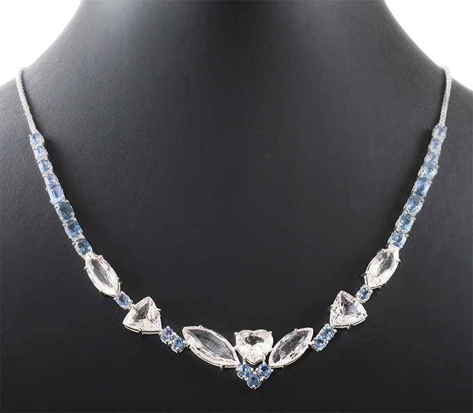 Колье с морганитами 16.03 карата и синими шпинелями