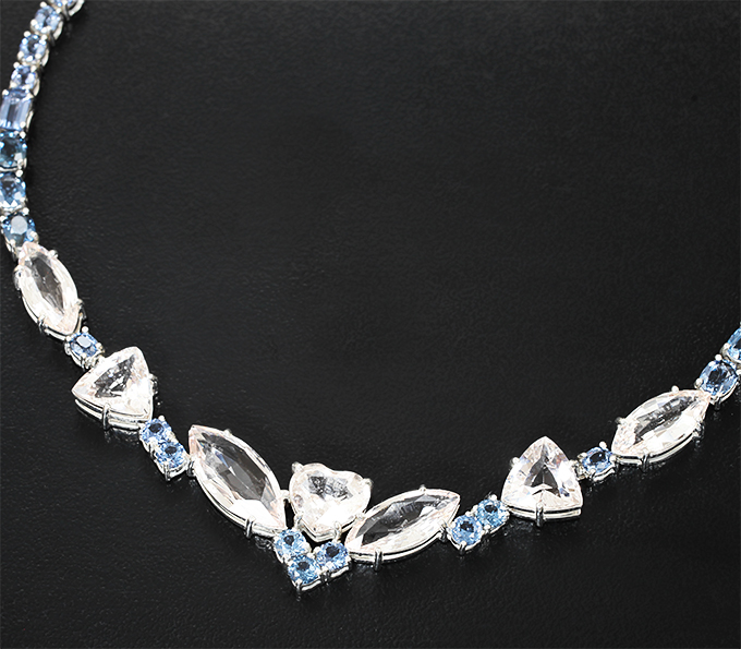 Колье с морганитами 16.03 карата и синими шпинелями