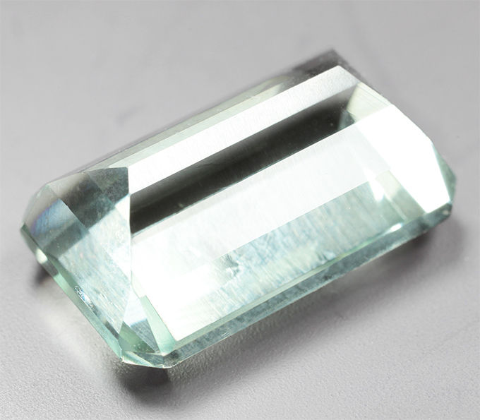 Платиново-зеленый аметист 9,08 карата