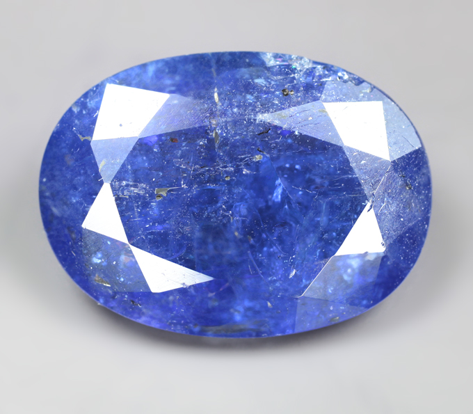 Насыщенный яркий бархатисто-синий танзанит 8,97 карата