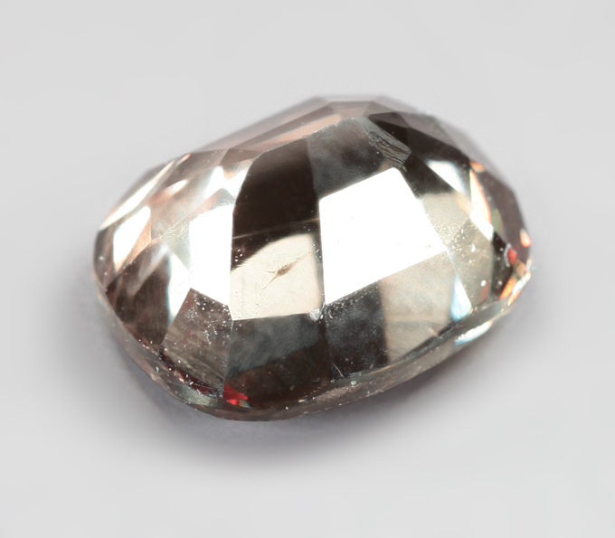 Гранат со сменой цвета 1,28 карата