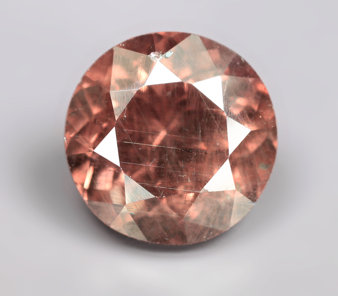 Гранат со сменой цвета 1,77 карата