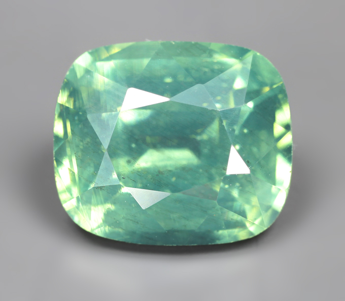 Редкий зеленый циркон 3,03 карата