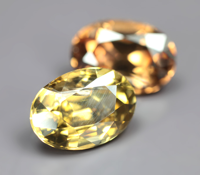 Пара цирконов 4,11 карата