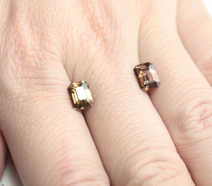 Пара цирконов 4,43 карата