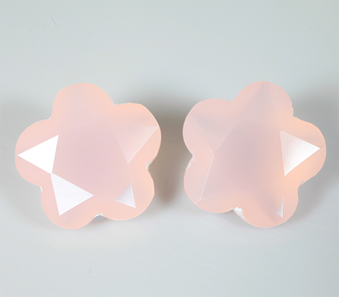 Серьги с розовым кварцем авторской огранки 15,1 карата  и скаполитами 1,37 карата