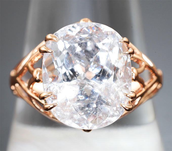 Кольцо с данбуритом 8,57 карата