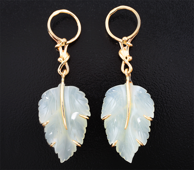 Золото Подвесы для серег с резным нефритом 11,65 карата