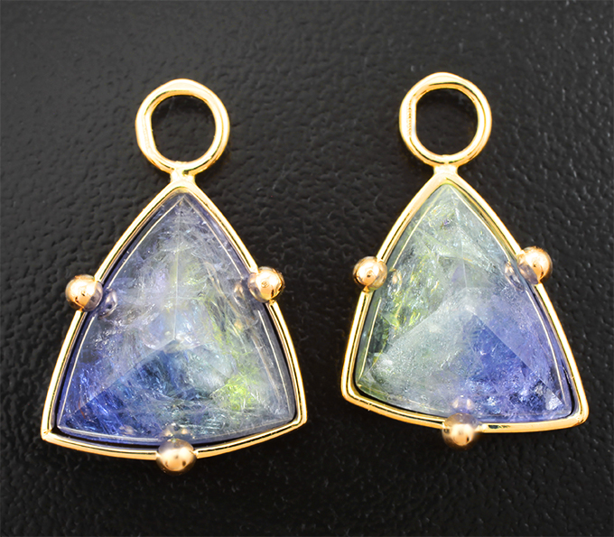 Золото Подвесы для серег с крупными полихромными цоизитами редной огранки 17,33 карата