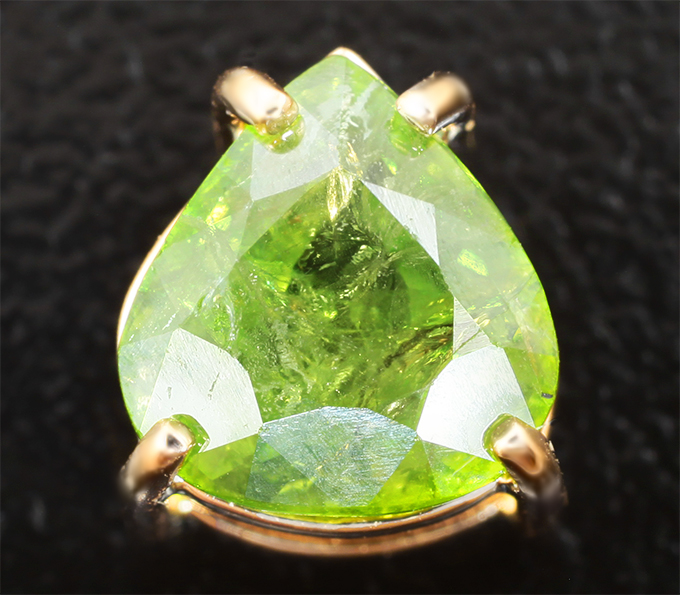 Золото Кулон с цаворитом 2,25 карата