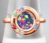 Кольцо с ограненным черным опалом 1,04 карата, сапфирами и цаворитами Золото