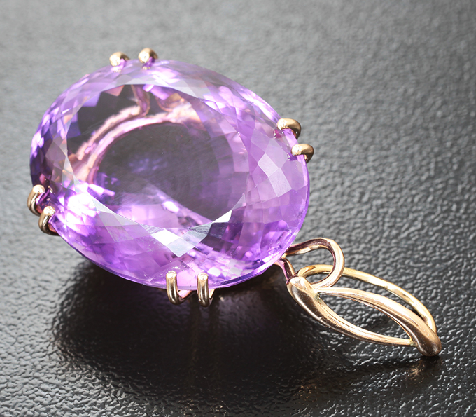 Кулон с аметистом 56,09 карата