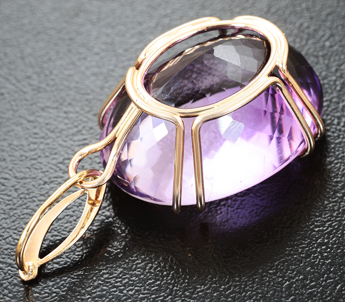 Кулон с аметистом 56,09 карата