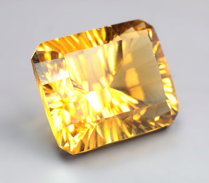 Яркий цитрин лазерной огранки  14,16 карата