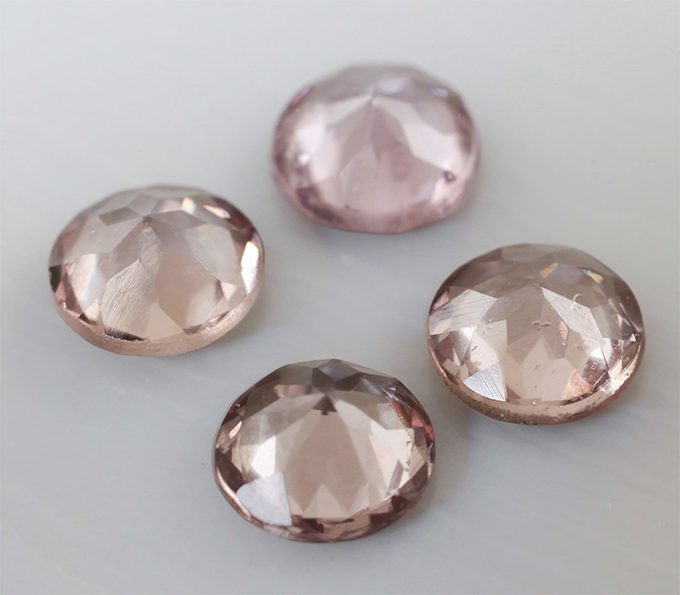 Набор из 4 гранатов со сменой цвета 1,22 карата