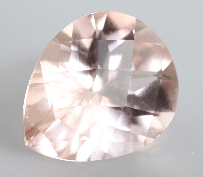 Чистейший морганит 3,88 карата