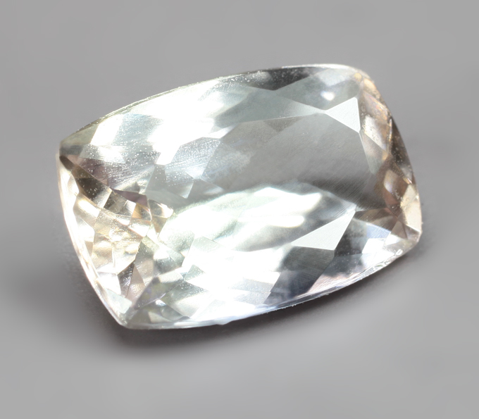 Полихромный цоизит 1,64 карата