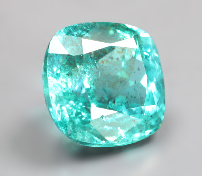 Топовый цвет! "Неоновый" апатит 2,56 карата