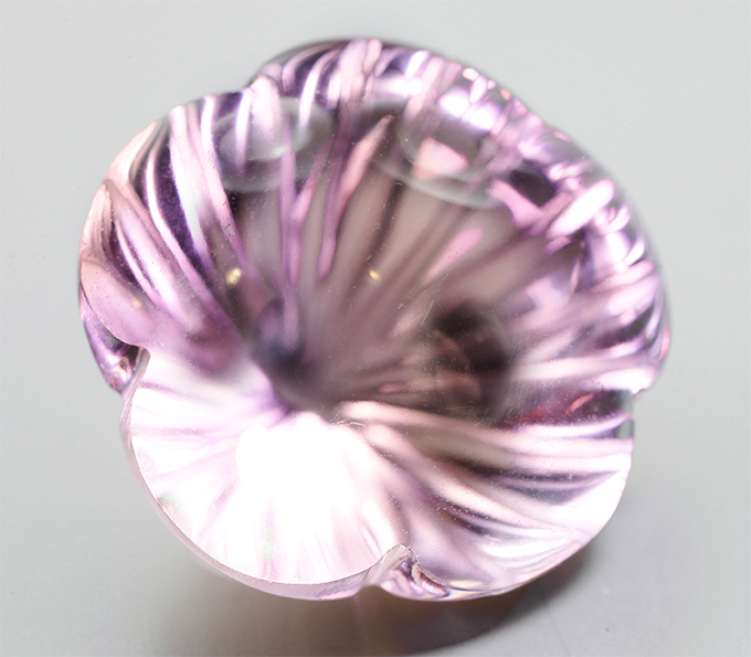 Чистейший резной аметрин 17,01 карата