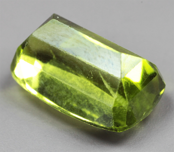 Перидот 3 карата