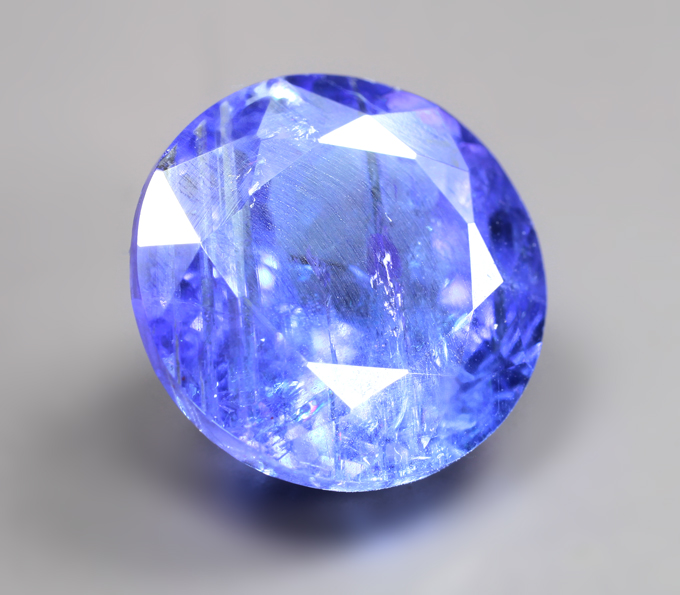 Яркий насыщенный танзанит 6,21 карата