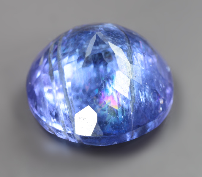 Яркий насыщенный танзанит 6,21 карата