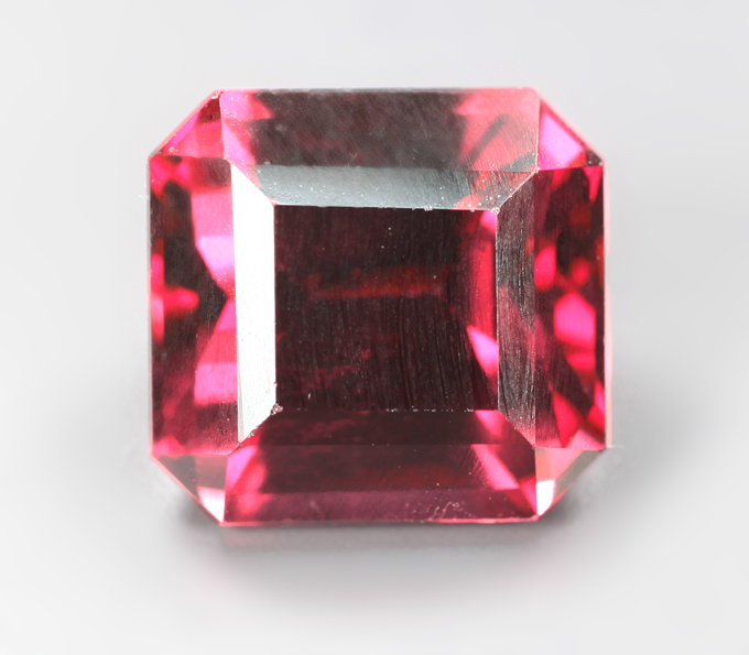 Чистейший умбалит гранат 2,99 карата