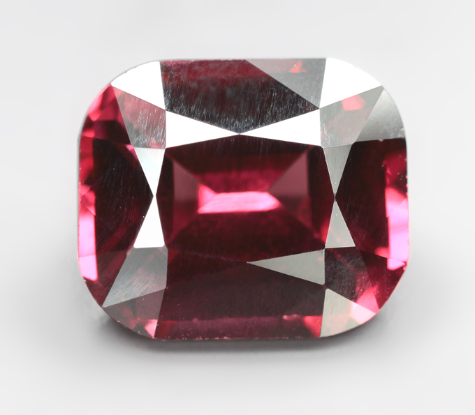 Чистейший умбалит гранат 3,59 карата