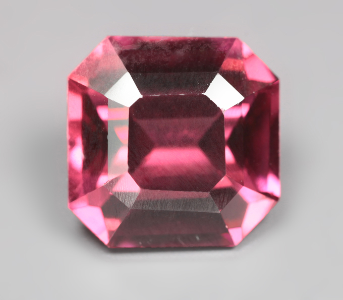 Умбалит гранат высокой чистоты 2,43 карата