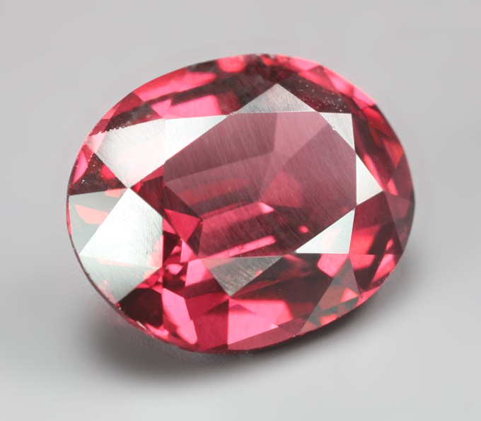 Чистейший крупный умбалит гранат 4,05 карата