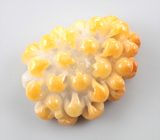 Кулон с крупным резным желтым нефритом 67,55 карата Золото