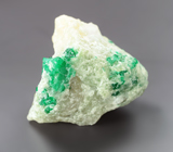 Кристаллы уральских демантоидов в породе 5,95 грамм