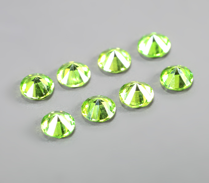 Высокая дисперсия! Набор из 4 уральских демантоидов 0,31 карата