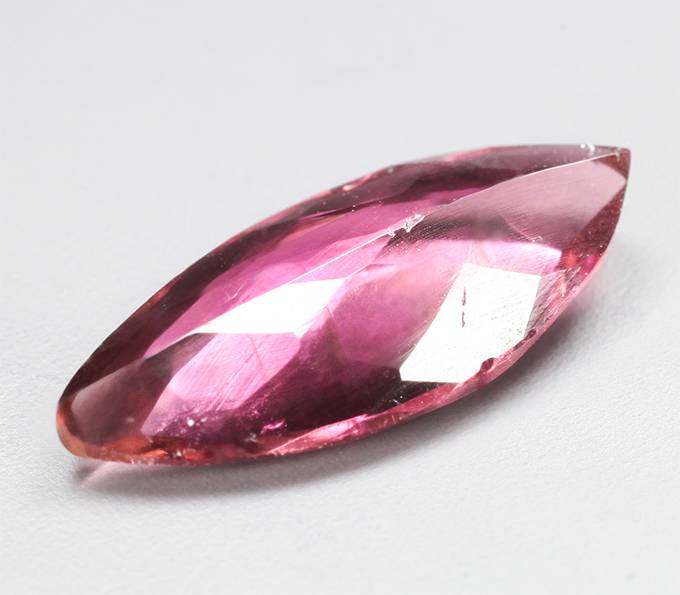 Розовато-пурпурный турмалин 1,1 карата