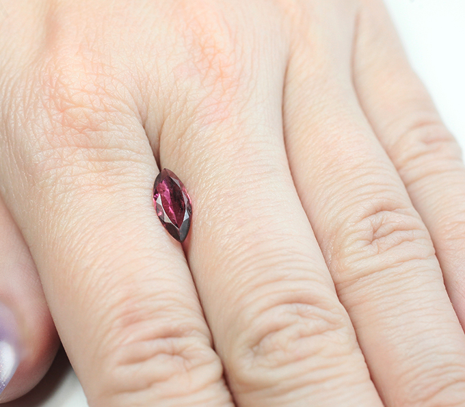 Розовато-пурпурный турмалин 1,1 карата