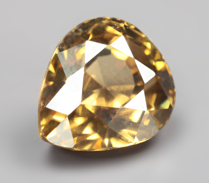 Желтый циркон высокой чистоты 2,54 карата