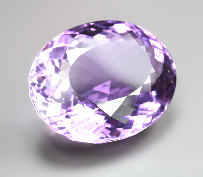 Чистейший крупный аметист 36,2 карата
