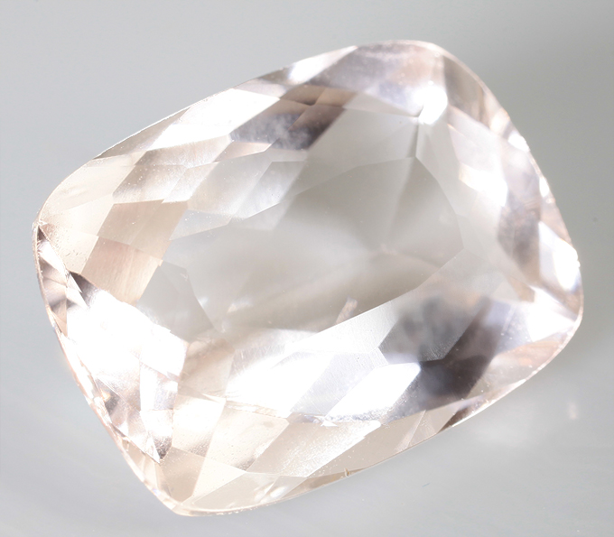 Морганит высокой чистоты 6,41 карата