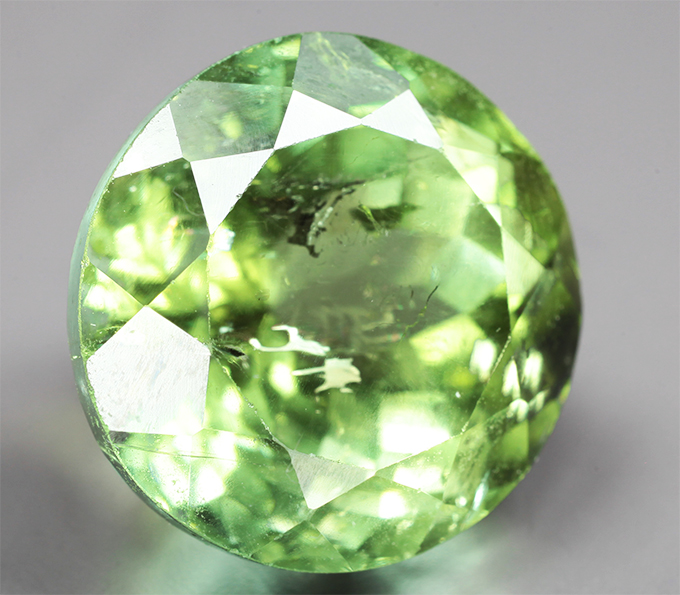 Крупный желтовато-зеленый "неоновый" турмалин 15,19 карата