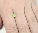 Желтовато-зеленый сфен 1,21 карата