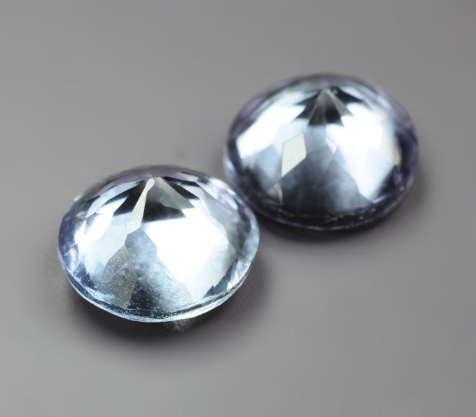 Пара цоизитов 1,87 карата