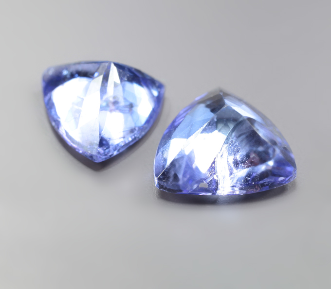 Пара танзанитов 2,54 карата