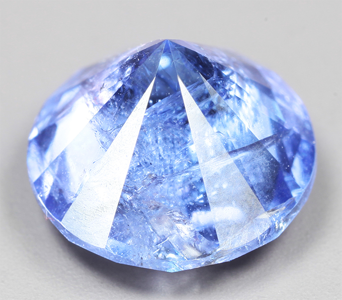 Танзанит 3,69 карата