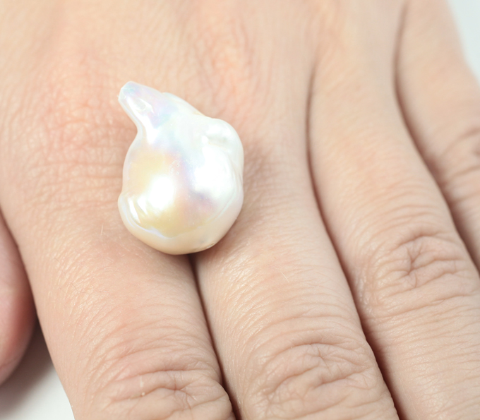 Морская жемчужина барокко 26,22 карата