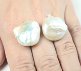 Крупная пара кремово-белых морских жемчужинин 60,76 карата