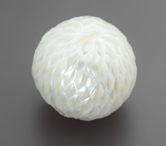 Крупная резная жемчужина Edison 18,17 карата