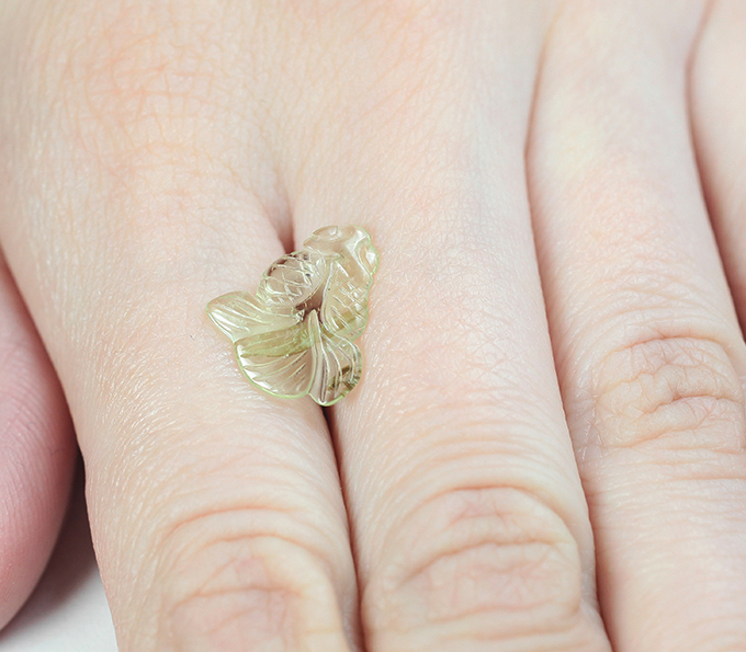 Резной полихромный турмалин 1,99 карата