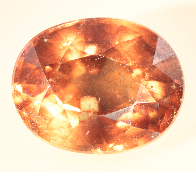 Гранат со сменой цвета 2,51 карата